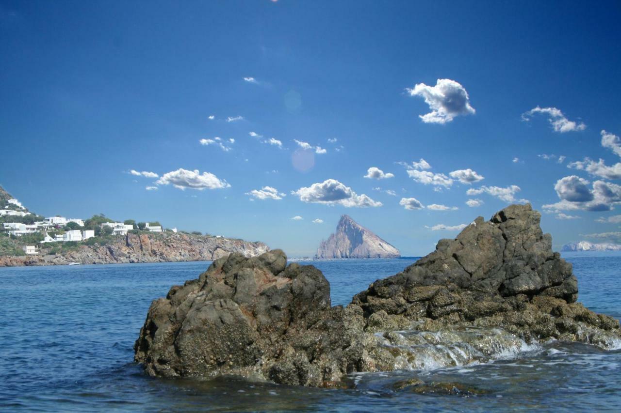 La Ginestra Villa Panarea Exterior photo